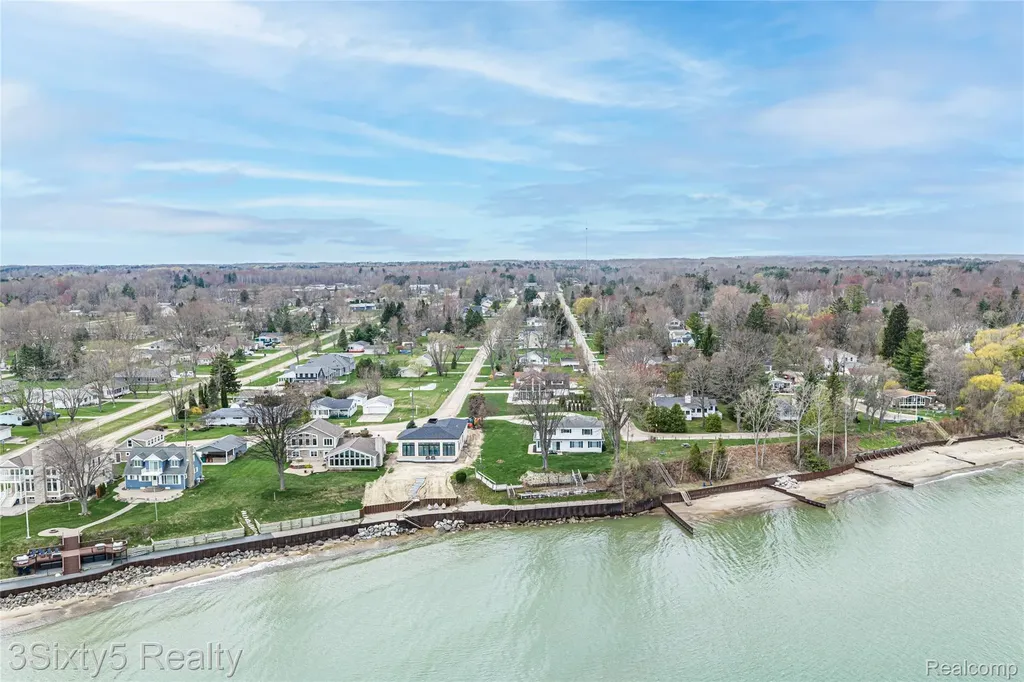 7523 Beechwood Worth Township MI 48450