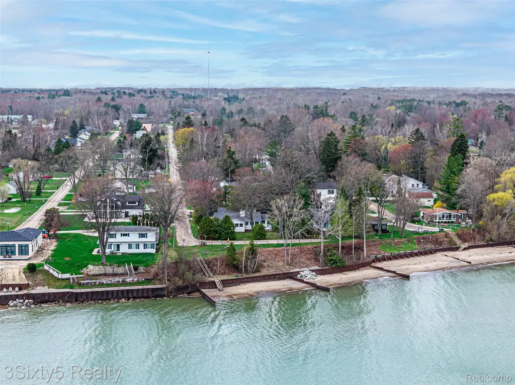 7523 Beechwood Worth Township MI 48450