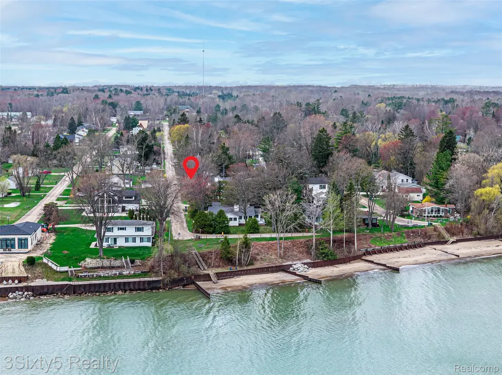 7523 Beechwood Worth Township MI 48450