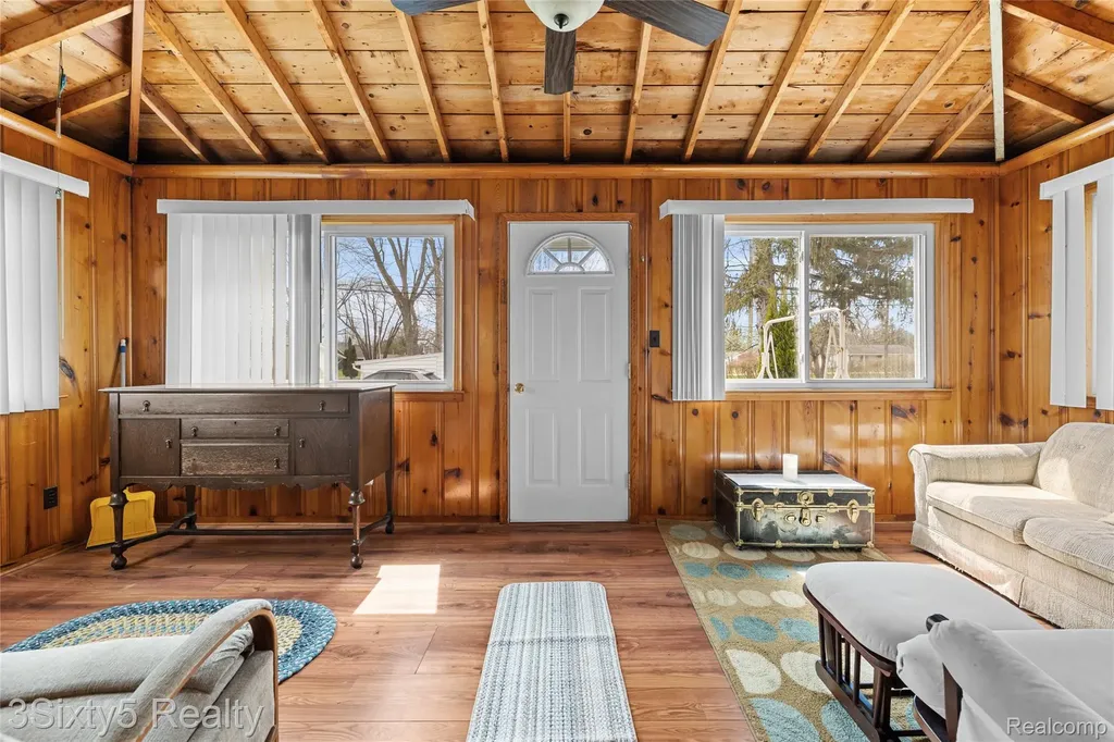 7523 Beechwood Worth Township MI 48450