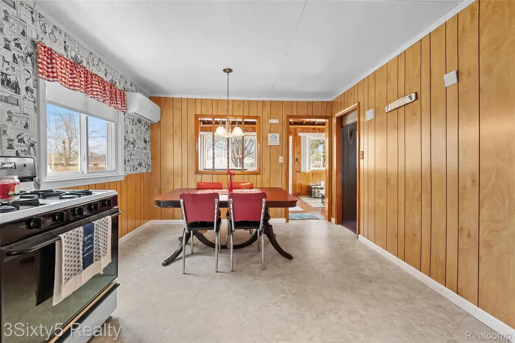 7523 Beechwood Worth Township MI 48450
