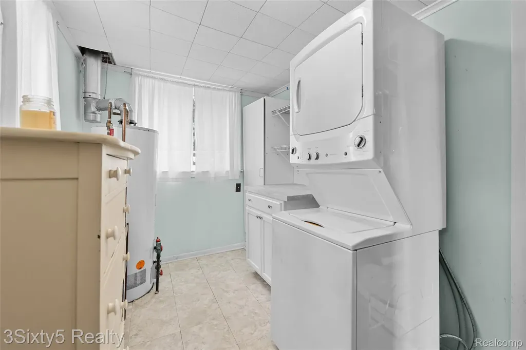 7523 Beechwood Worth Township MI 48450