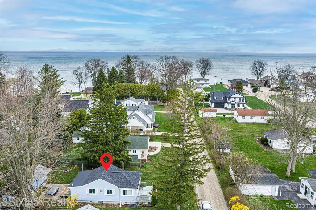 7523 Beechwood Worth Township MI 48450