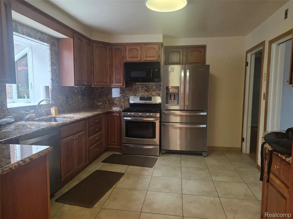 24540 Emerson Street Dearborn City MI 48124