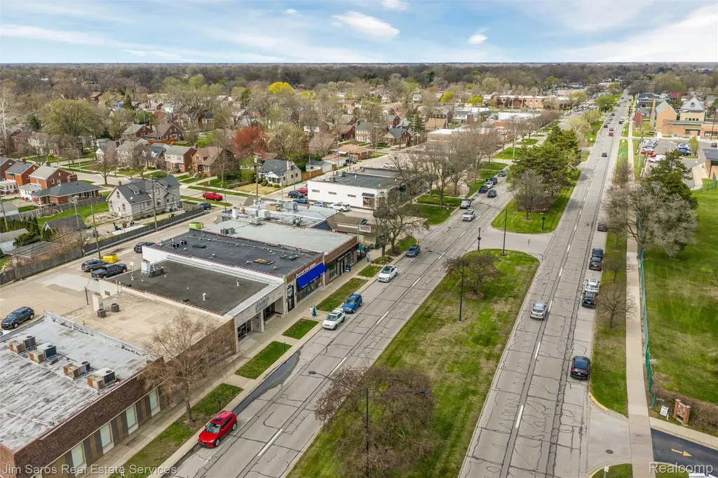 20485 Mack Avenue Grosse Pointe Woods City MI 48236