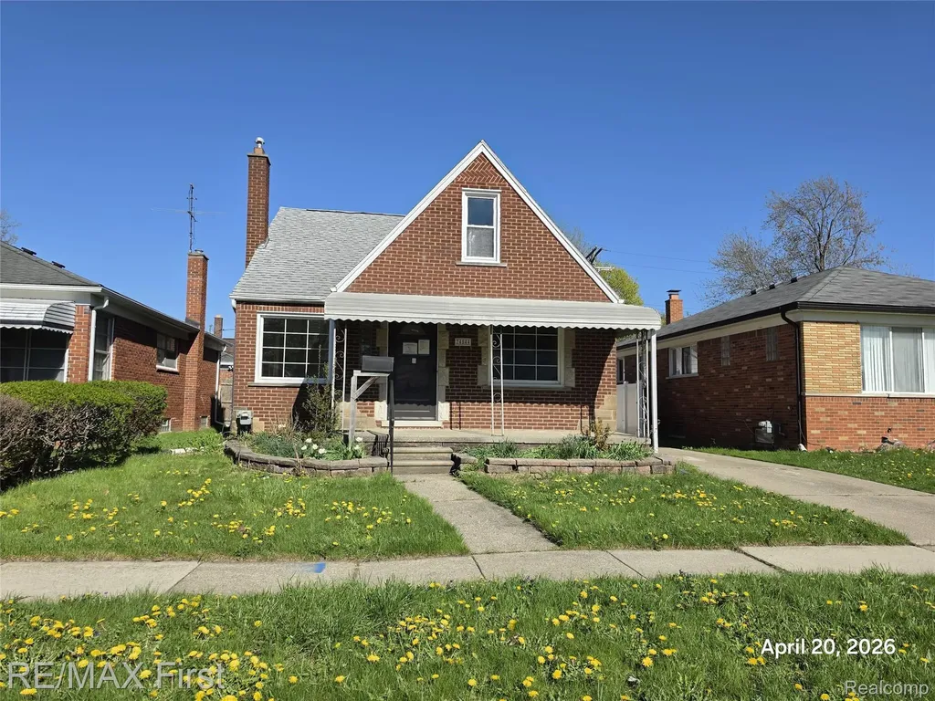 24544 Phlox Avenue Eastpointe City MI 48021