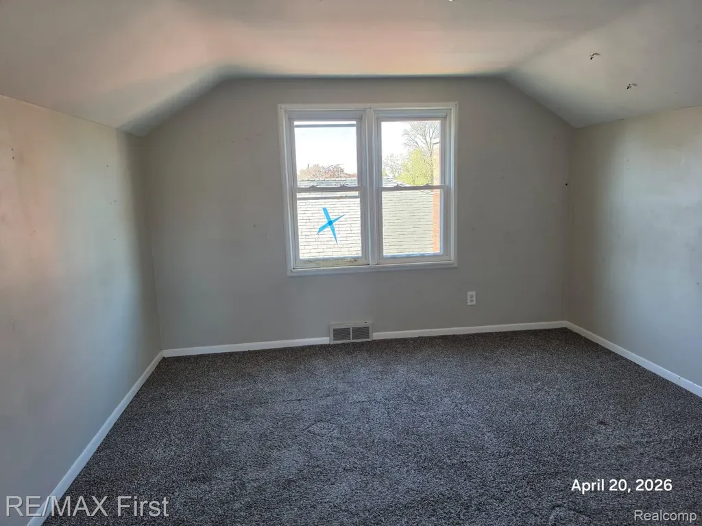 24544 Phlox Avenue Eastpointe City MI 48021