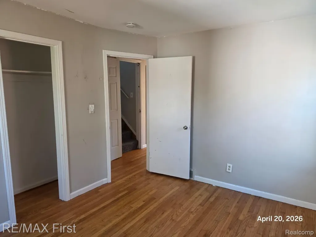 24544 Phlox Avenue Eastpointe City MI 48021