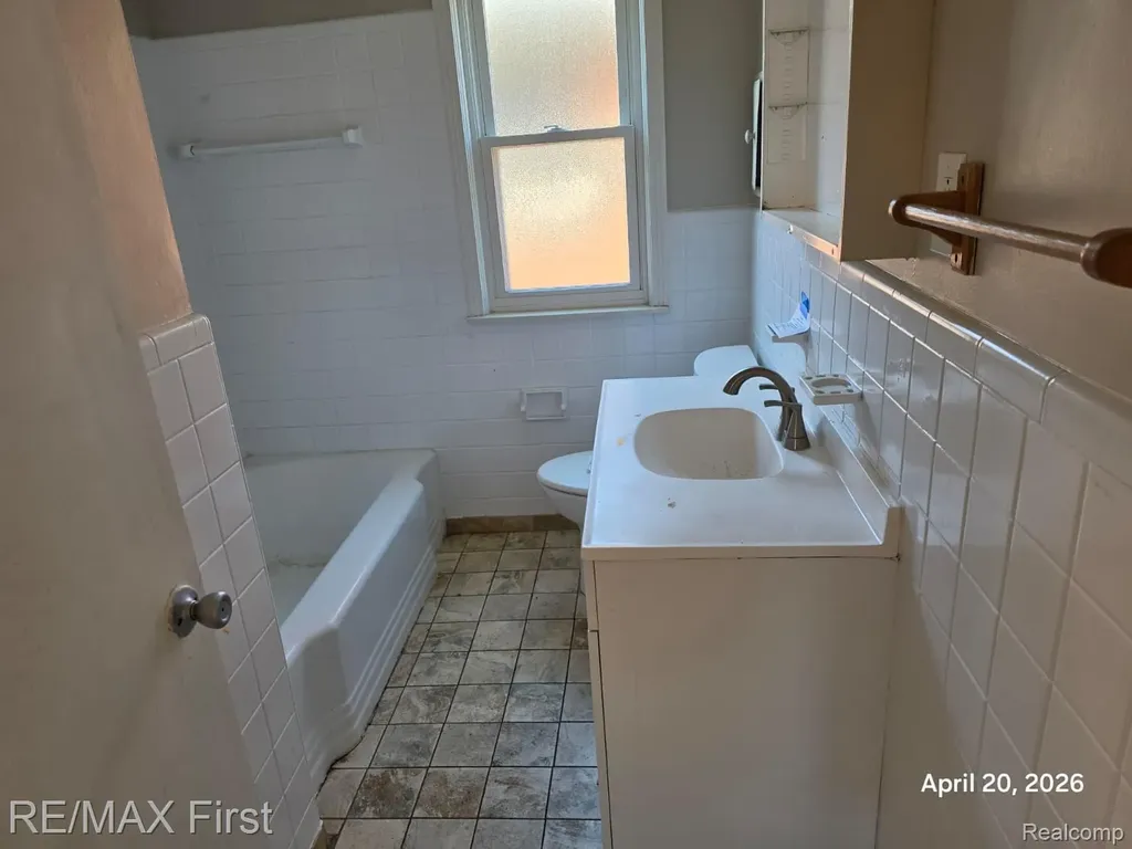 24544 Phlox Avenue Eastpointe City MI 48021