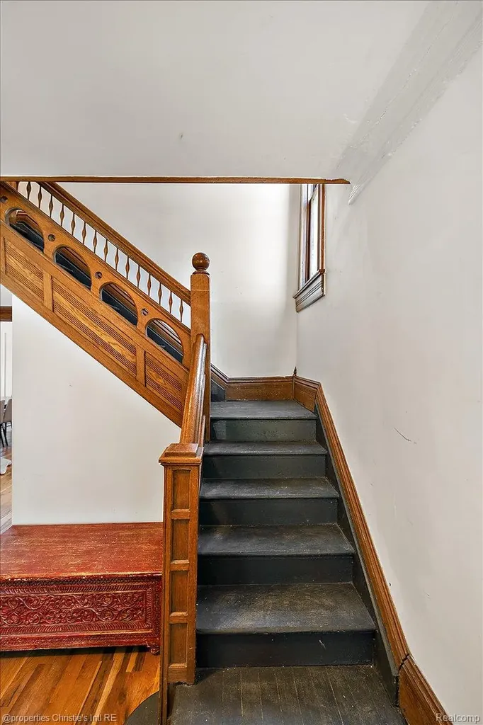 691 W Canfield Street Detroit City MI 48201