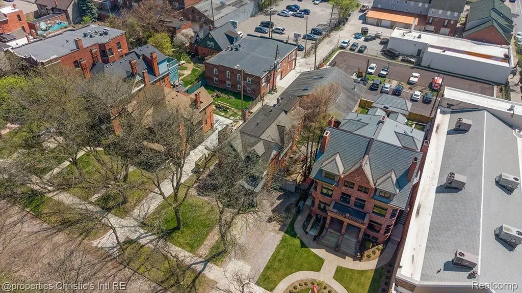 691 W Canfield Street Detroit City MI 48201