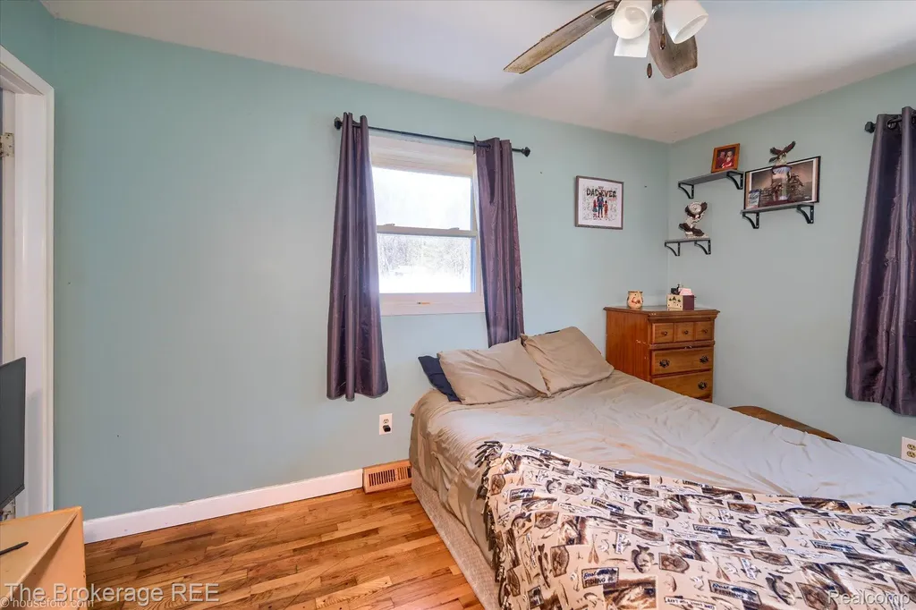 5477 Hopkins Road Genesee Charter Township MI 48506