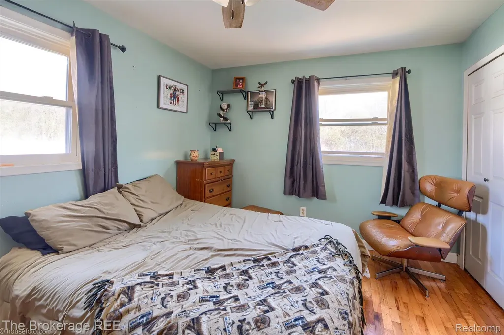 5477 Hopkins Road Genesee Charter Township MI 48506