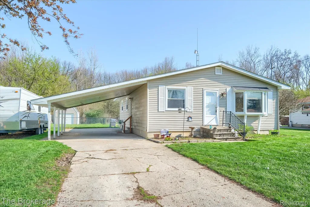 5477 Hopkins Road Genesee Charter Township MI 48506
