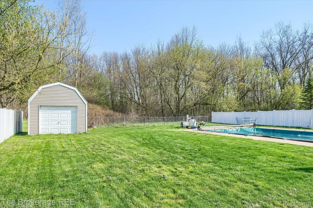 5477 Hopkins Road Genesee Charter Township MI 48506