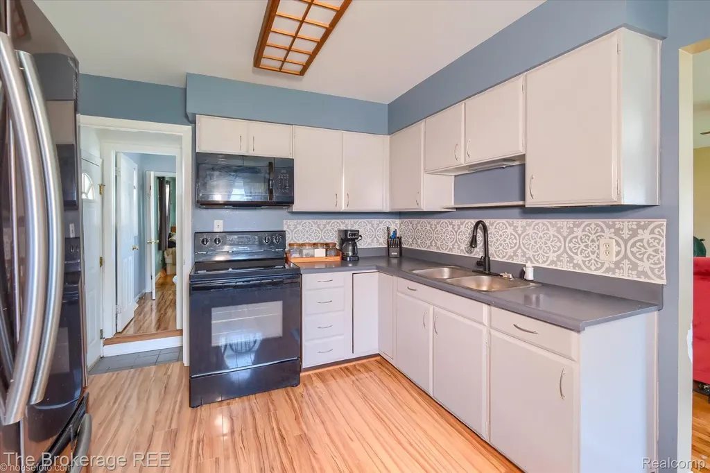 5477 Hopkins Road Genesee Charter Township MI 48506