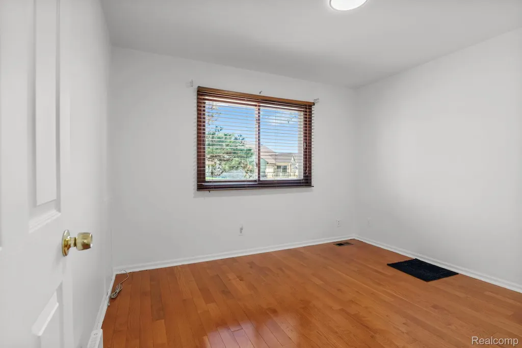 15487 Orchard Ridge Drive Clinton Charter Township MI 48038