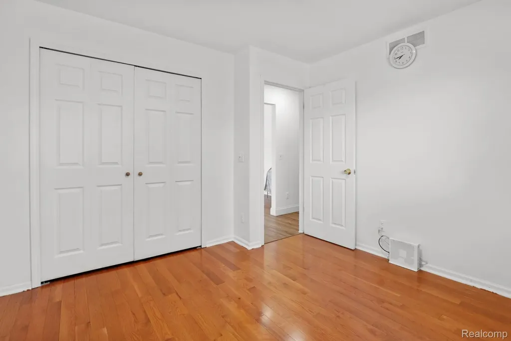 15487 Orchard Ridge Drive Clinton Charter Township MI 48038