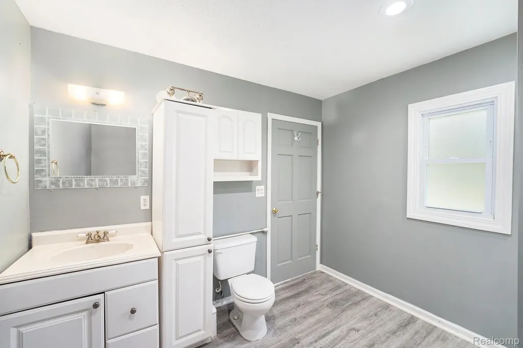 1290 Hunter Road Brighton City MI 48114