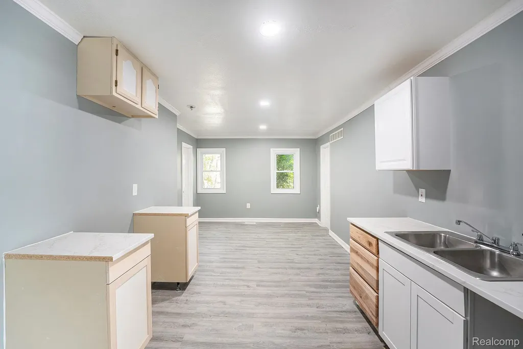 1290 Hunter Road Brighton City MI 48114