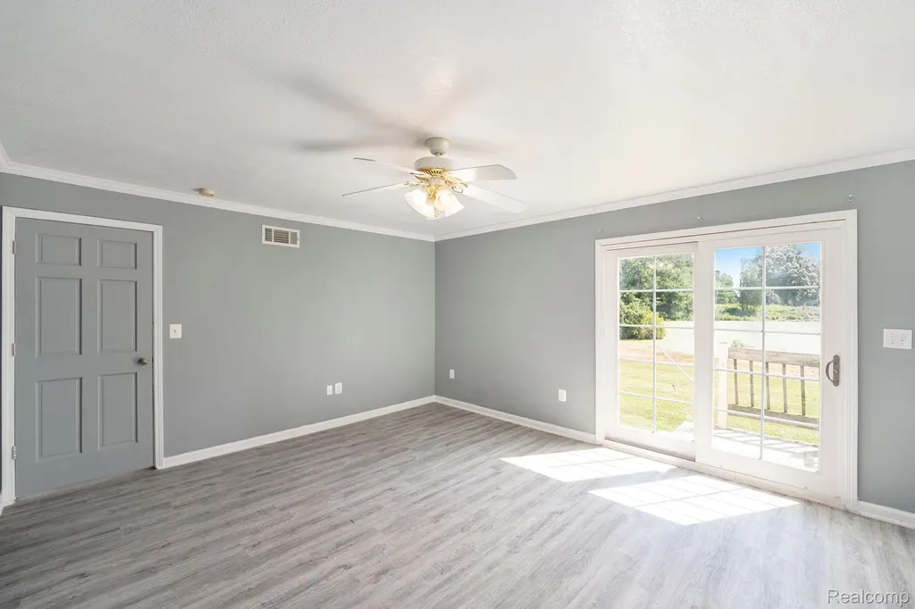 1290 Hunter Road Brighton City MI 48114