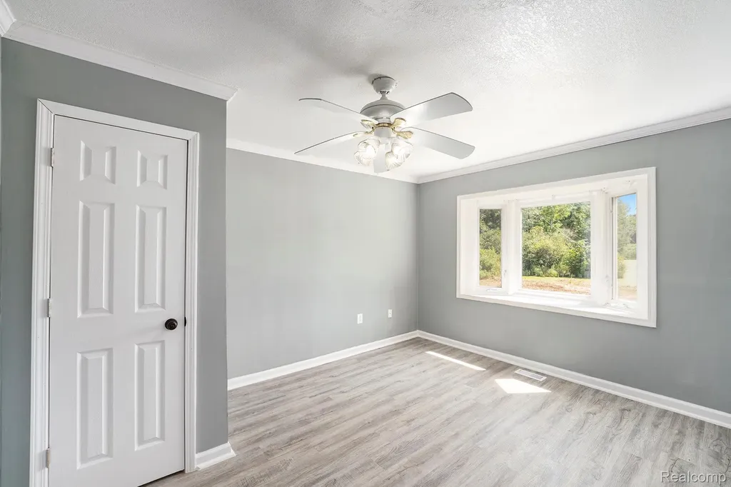 1290 Hunter Road Brighton City MI 48114