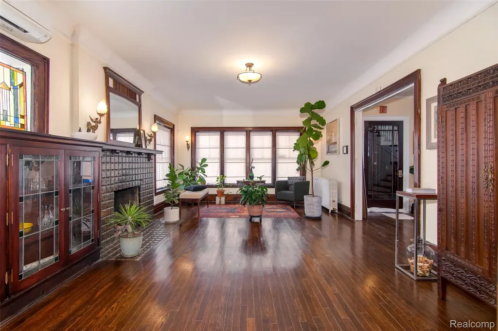 22 Edison Street Detroit City MI 48202