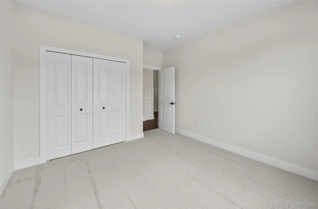 1490 Turner Drive Commerce Charter Township MI 48390