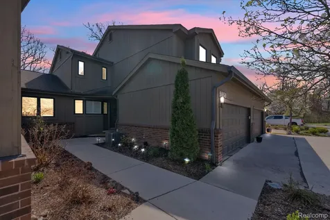 9859 Hawthorne Glen Drive Grosse Ile Township MI 48138