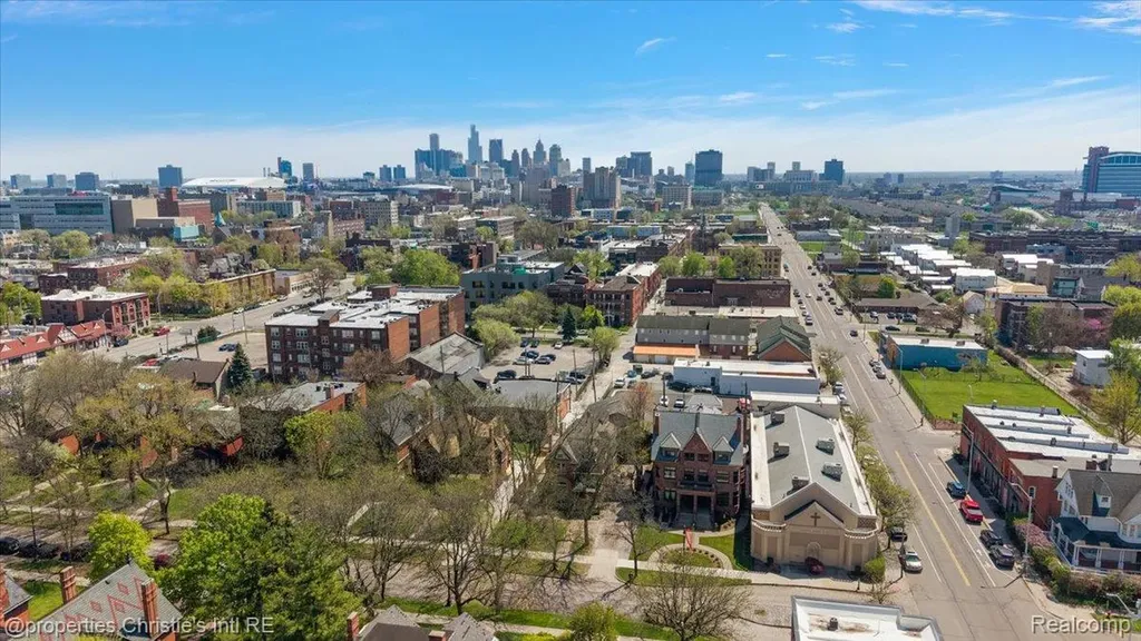691 W Canfield Street Detroit City MI 48201