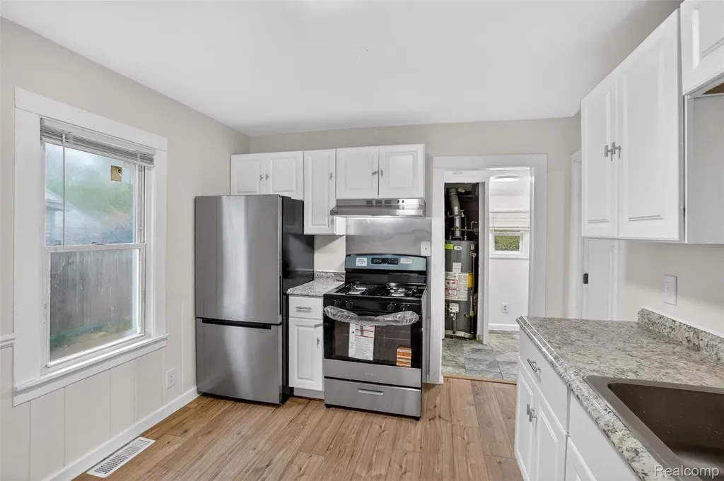 4910 Hughes Road Lansing City MI 48910