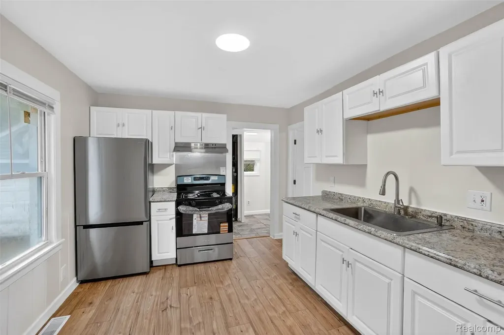 4910 Hughes Road Lansing City MI 48910