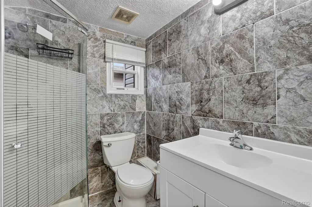 4910 Hughes Road Lansing City MI 48910