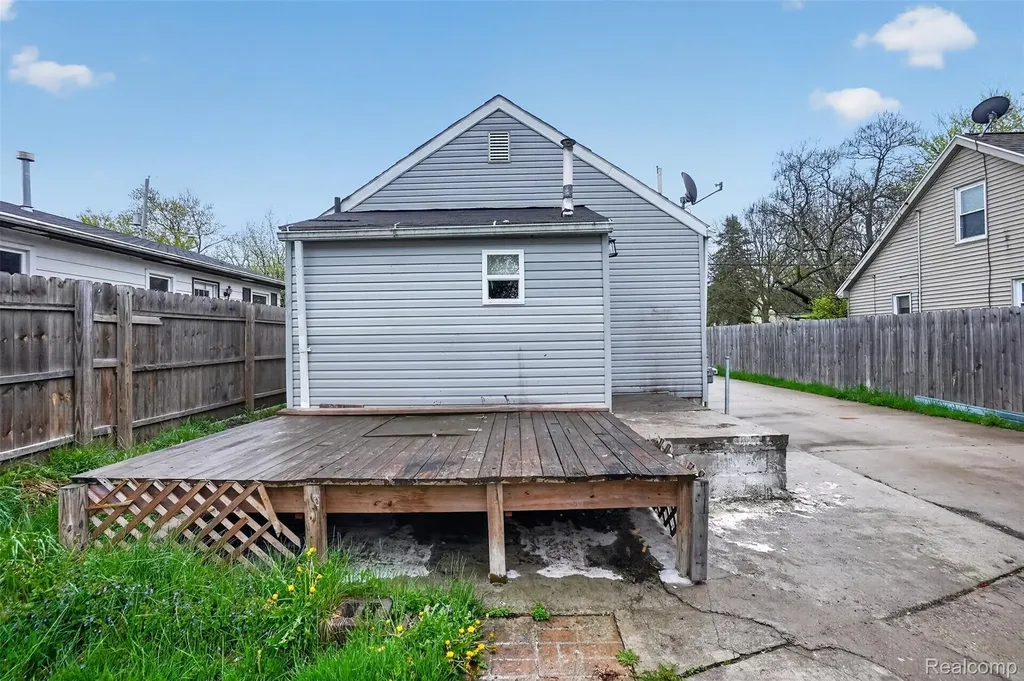 4910 Hughes Road Lansing City MI 48910