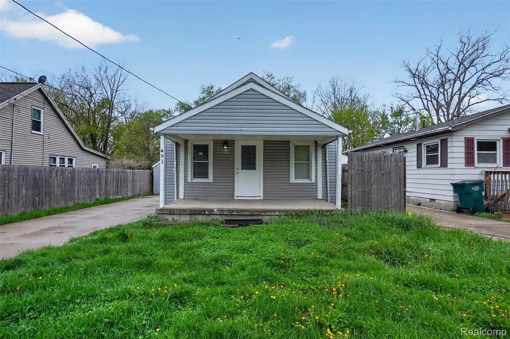 4910 Hughes Road Lansing City MI 48910