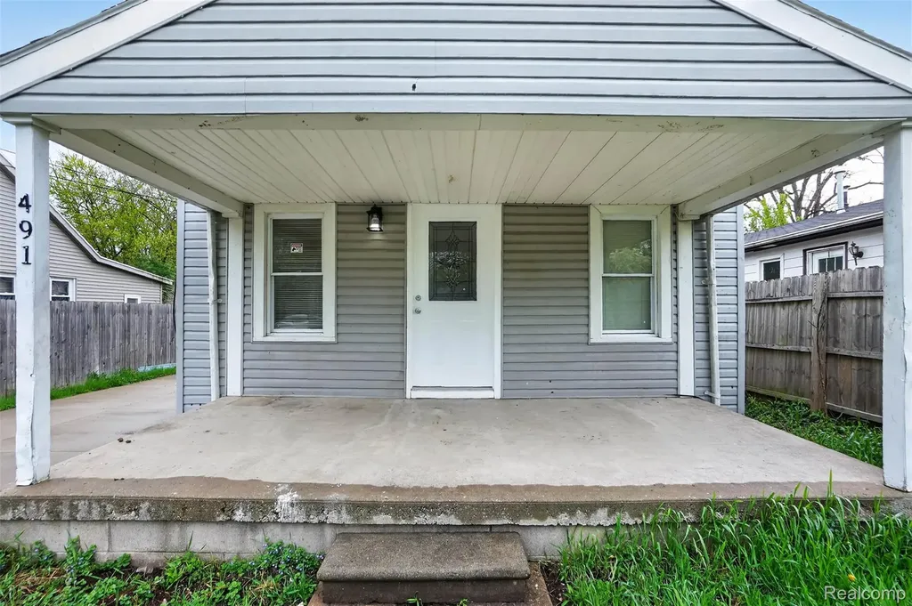 4910 Hughes Road Lansing City MI 48910
