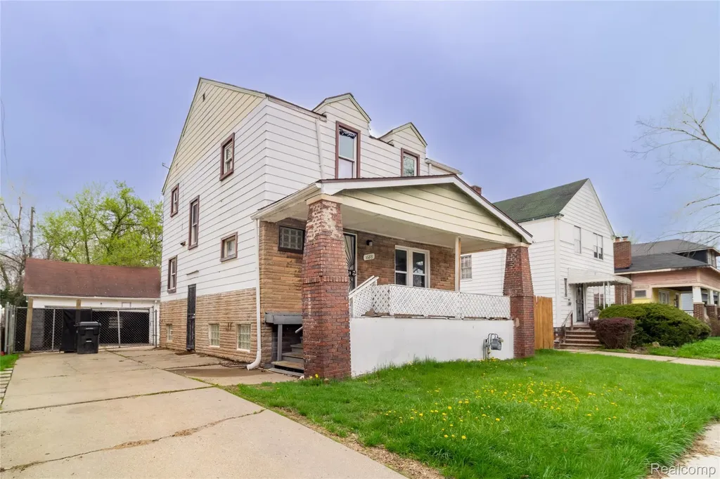16881 Burgess Detroit City MI 48219