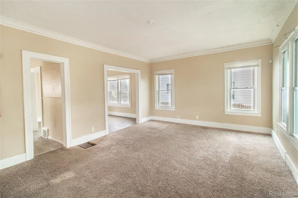 16881 Burgess Detroit City MI 48219