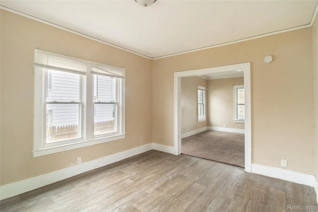 16881 Burgess Detroit City MI 48219
