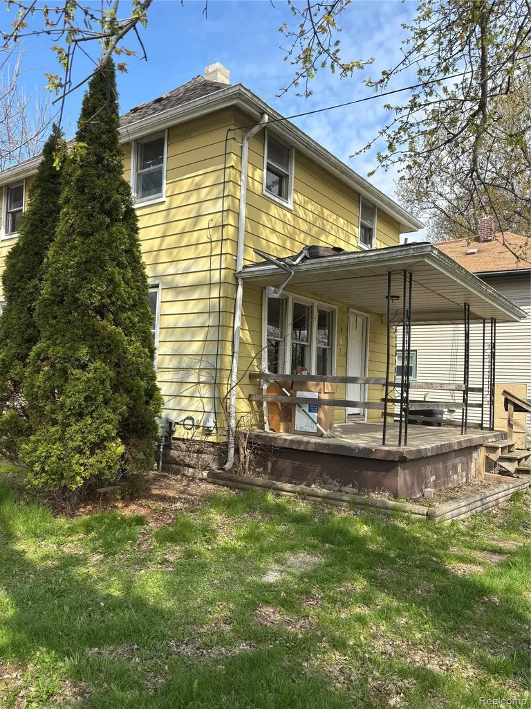1008 Tacken Street Flint City MI 48532