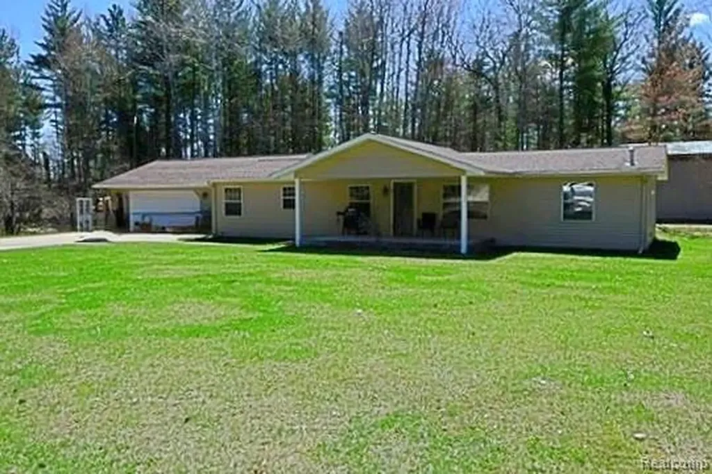 1820 Onondaga Trail Churchill Township MI 48661