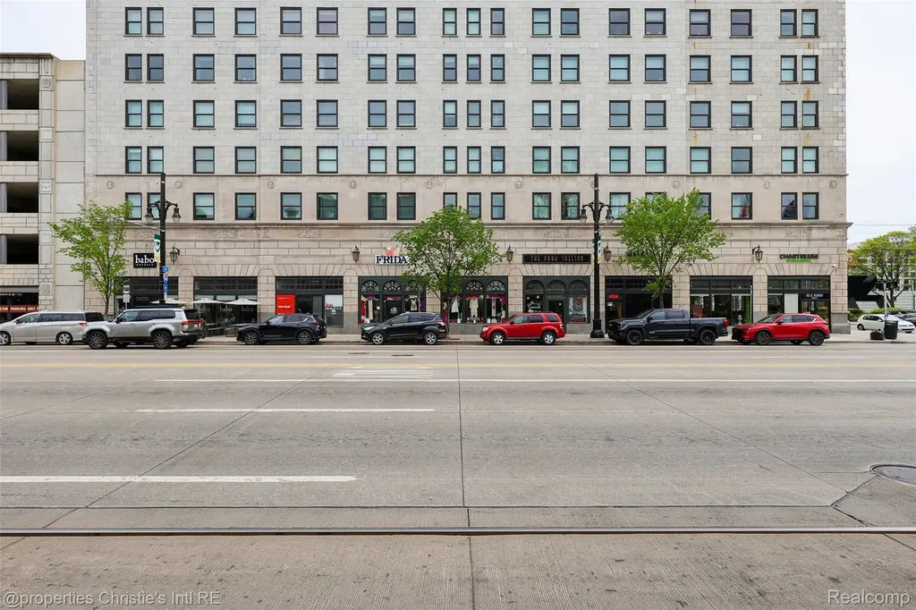 15 E Kirby Street Detroit City MI 48202