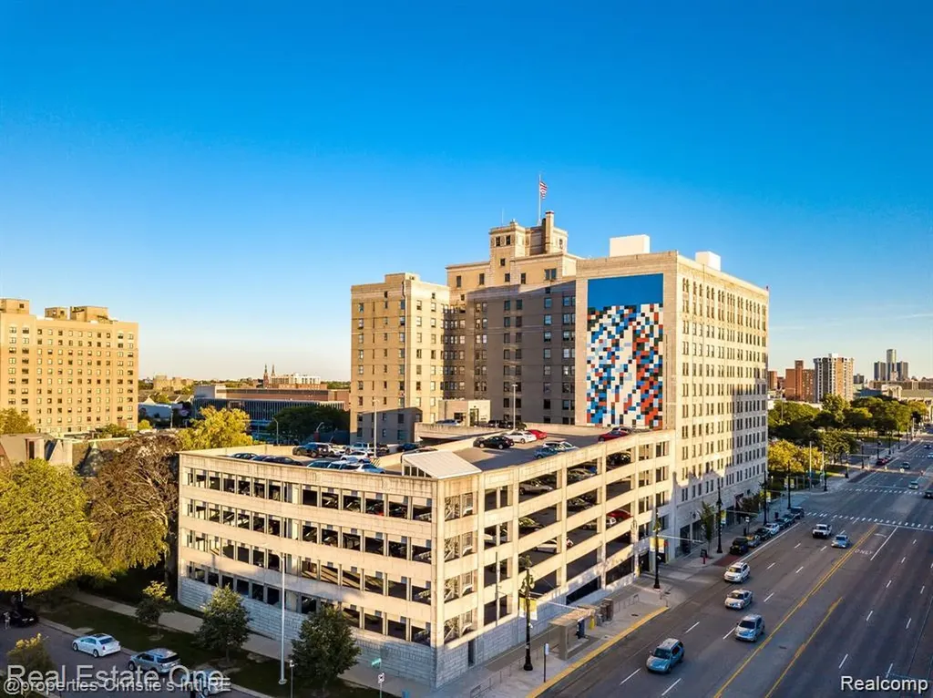 15 E Kirby Street Detroit City MI 48202