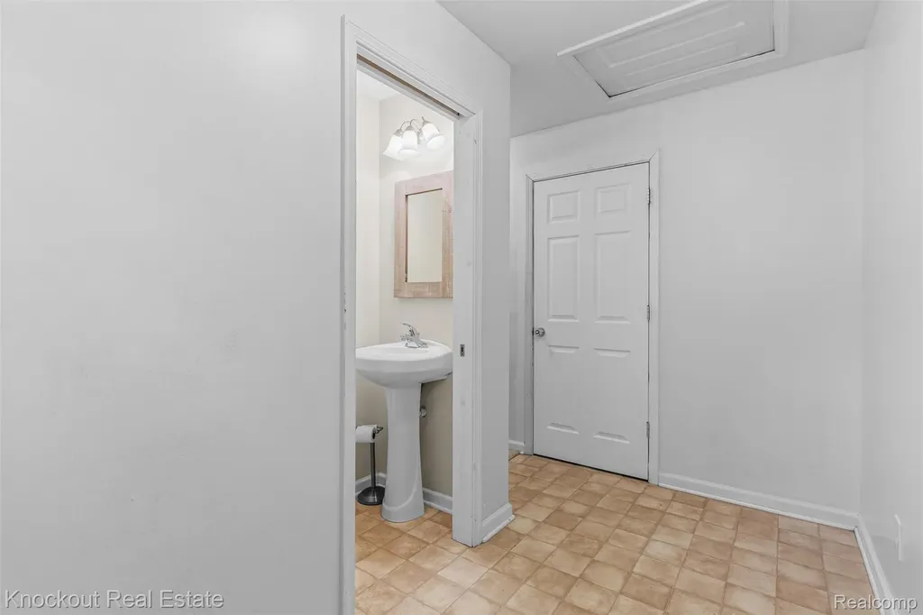 9060 N Mckinley Road Montrose Charter Township MI 48433