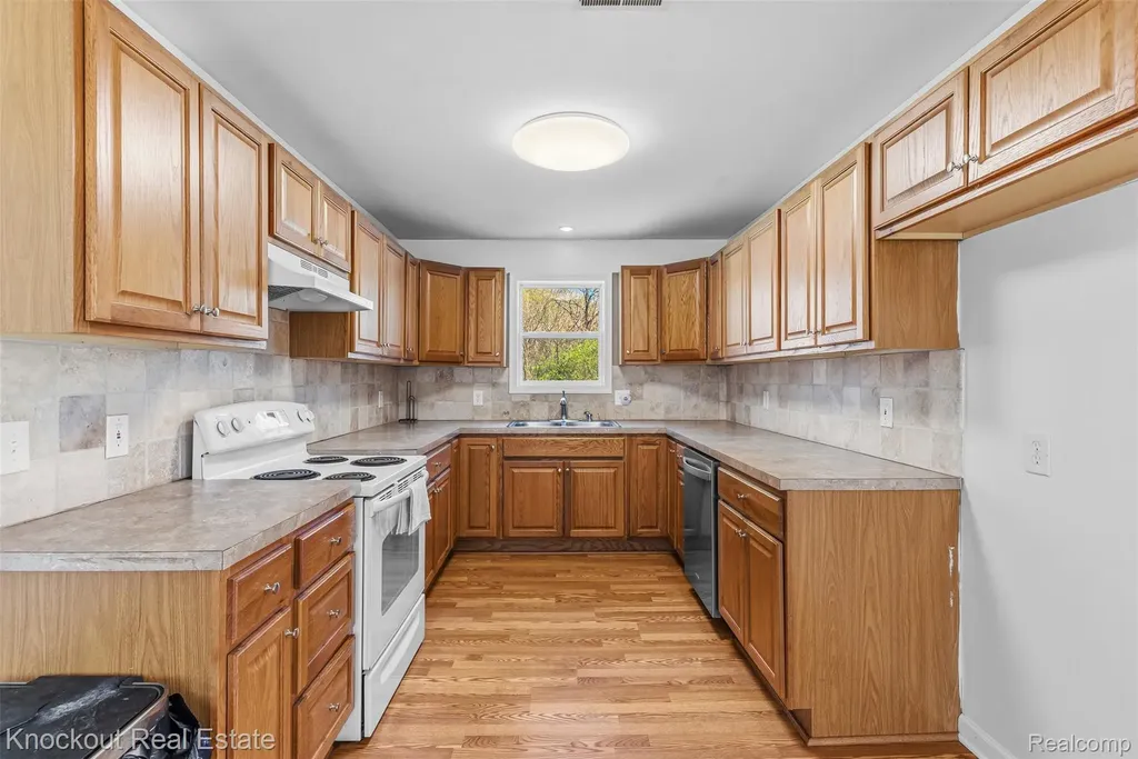 9060 N Mckinley Road Montrose Charter Township MI 48433