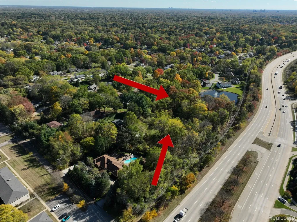4255 Telegraph Road Bloomfield Hills City MI 48302
