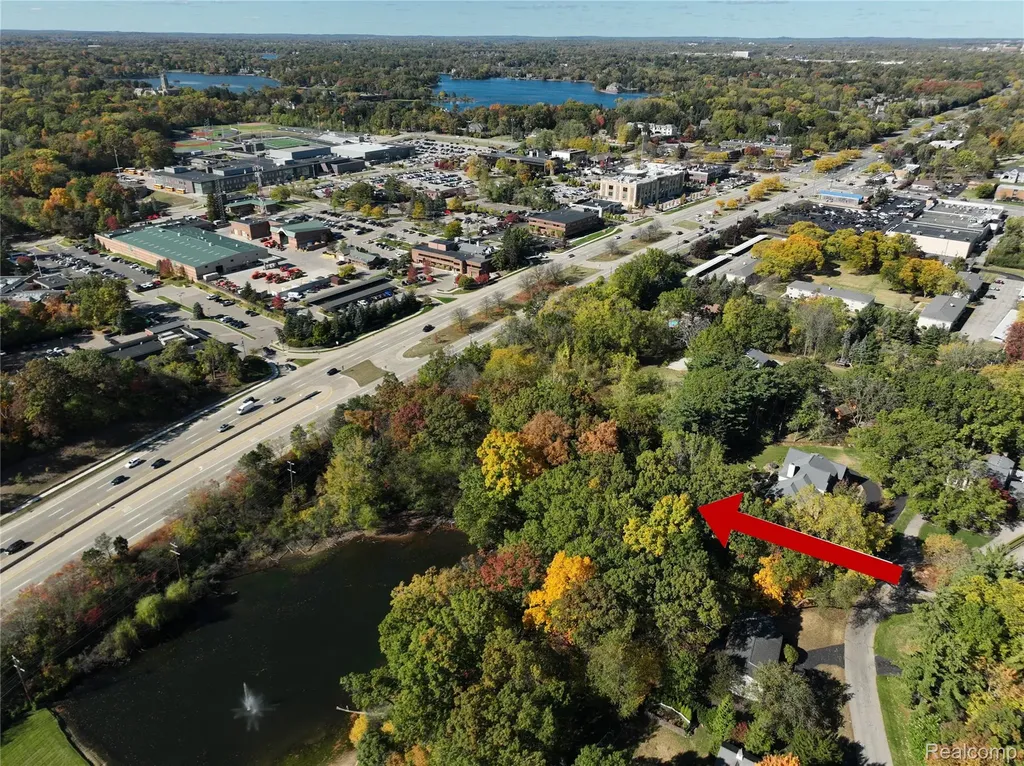 4255 Telegraph Road Bloomfield Hills City MI 48302