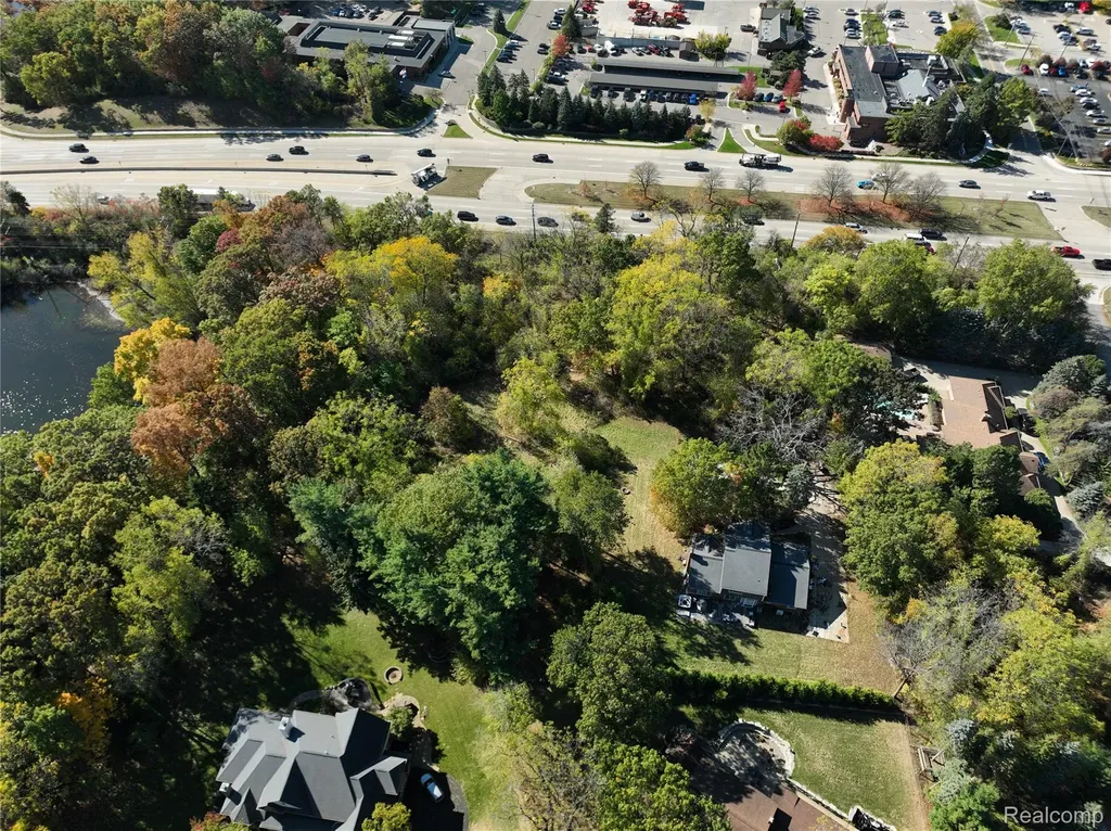 4255 Telegraph Road Bloomfield Hills City MI 48302