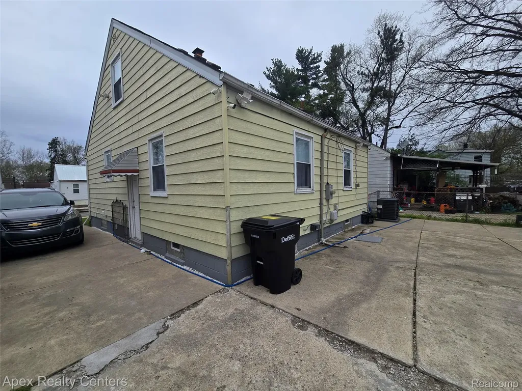 6320 Saint Marys Street Detroit City MI 48228