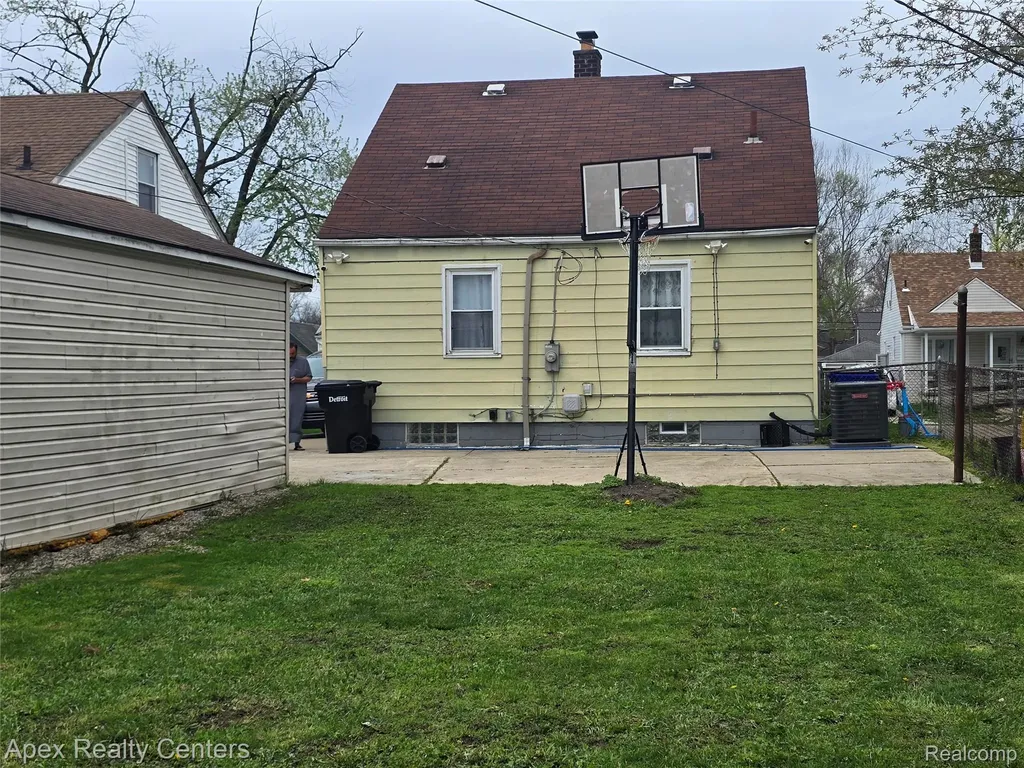 6320 Saint Marys Street Detroit City MI 48228